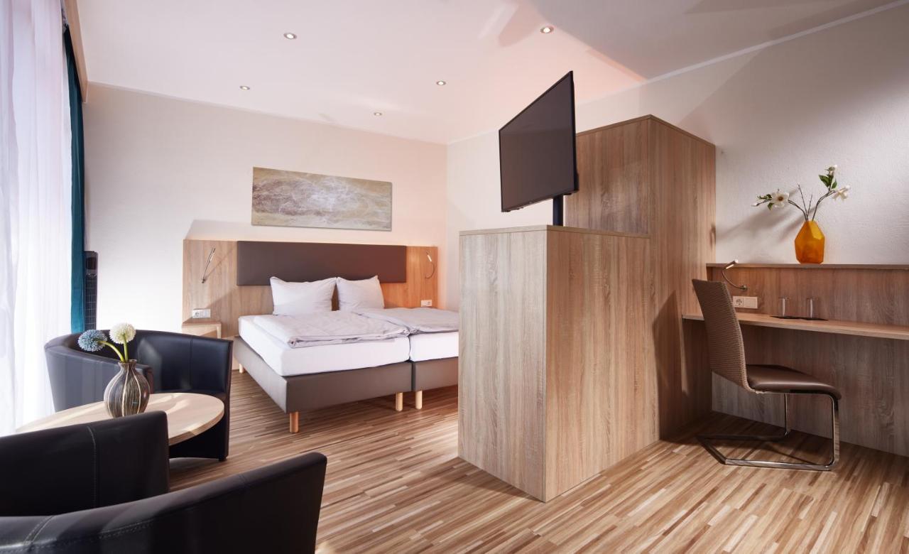 Hotel Zum Stern ชไวค์ ภายนอก รูปภาพ